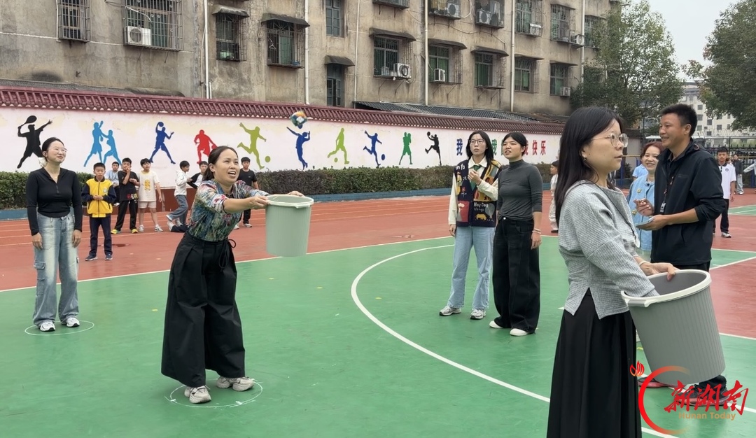 耒阳市第二初级中学开展教职工趣味团体活动