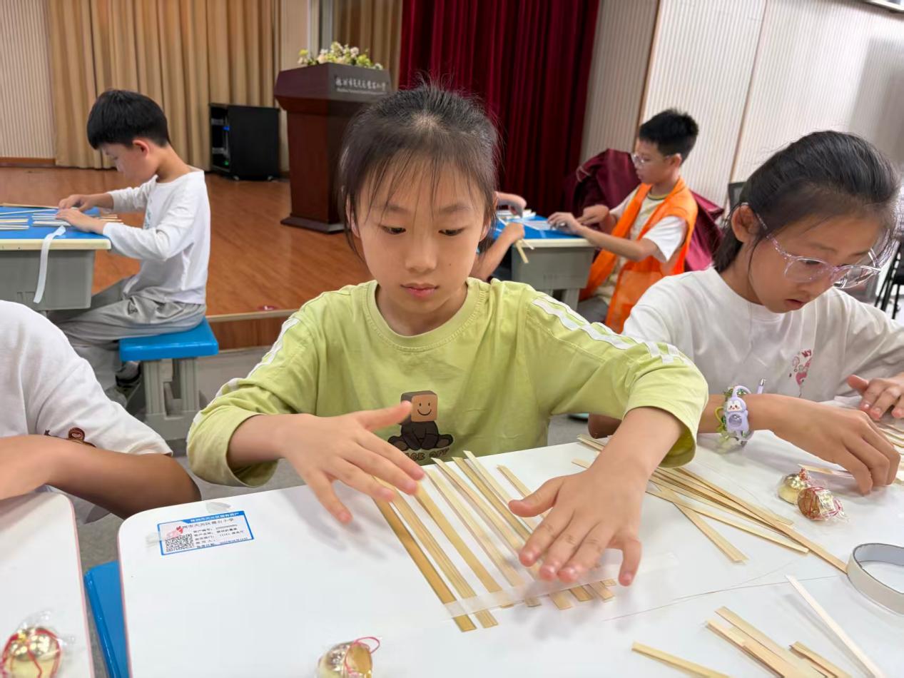 叩问求真知，笔墨写芳华——株洲市天元区凿石小学湖南日报全媒小记者年度总结