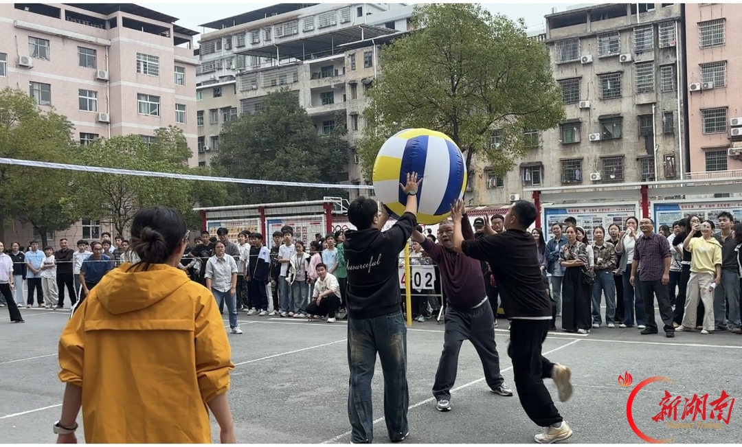 耒阳市第二初级中学开展教职工趣味团体活动