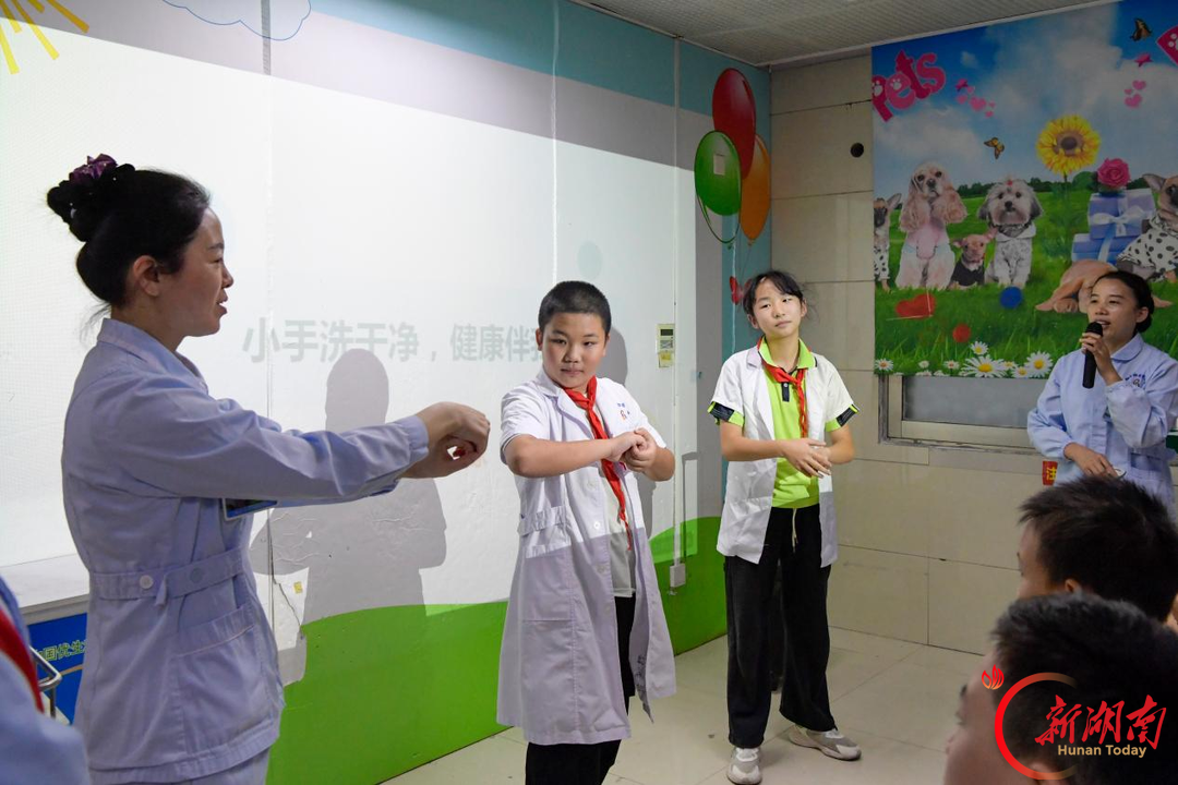 萌娃穿上白大褂  解锁健康新知识——衡阳市妇幼保健院开展“小小医者”职业体验活动
