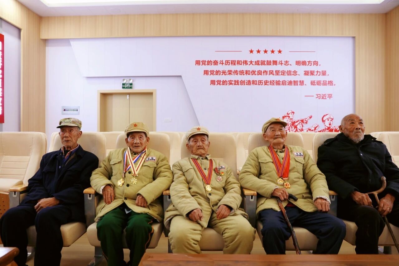 追寻红色记忆,恩久公益社赴桑植看望慰问抗美援朝老兵