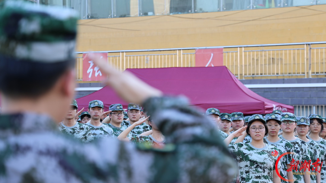 青春正步走丨循军训足迹，听成长回声
