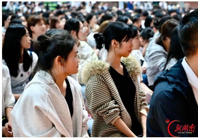 长沙幼师高专开学第一课:用调研数据回应新生成长关切