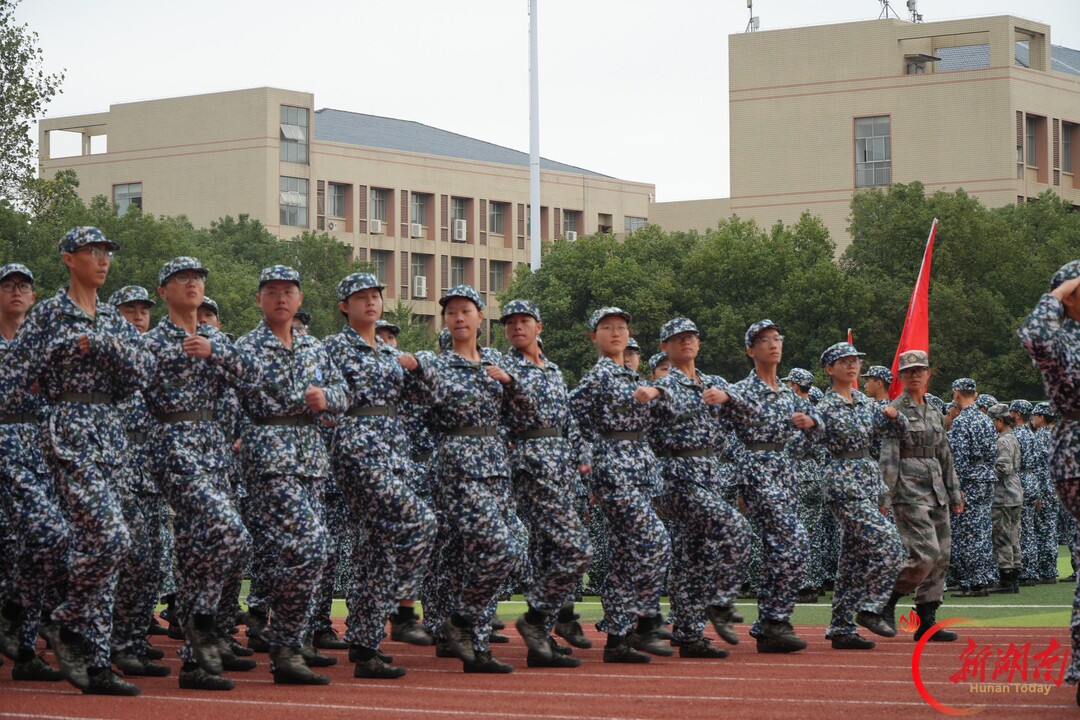 青春正步走丨步履铿锵，解锁大学成长新模样