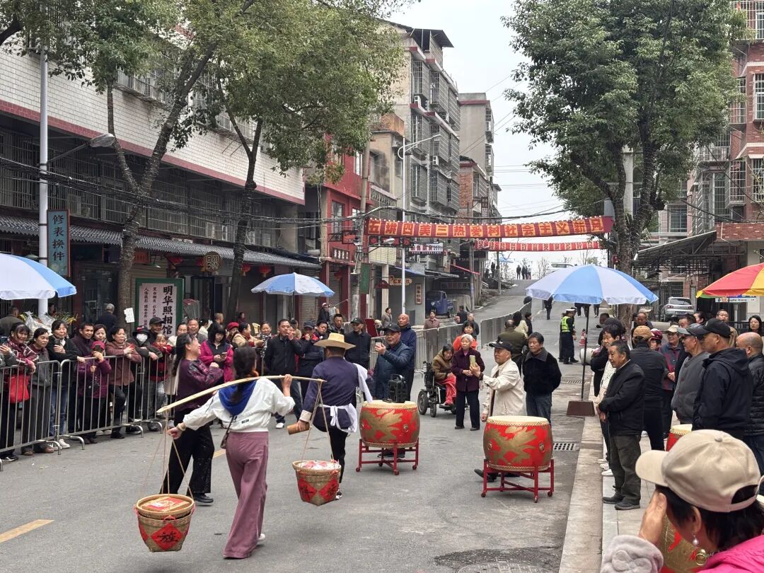 新华视点:节假日日均客流量突破千人,南县这家剧院怎么做到的?