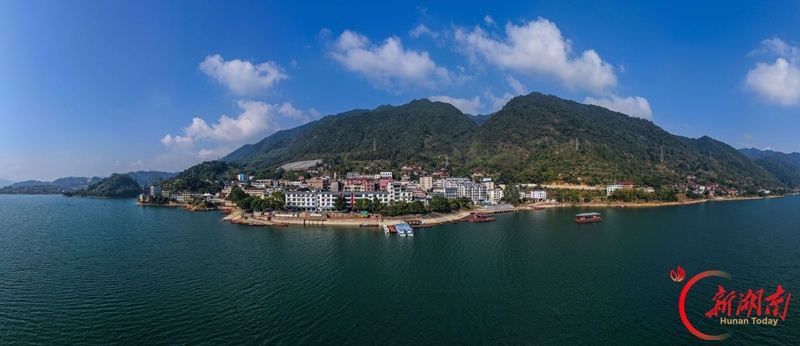 东江湖畔绘新景