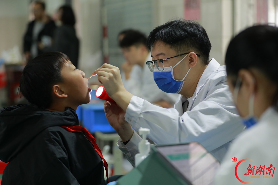 健康监测 温情守护