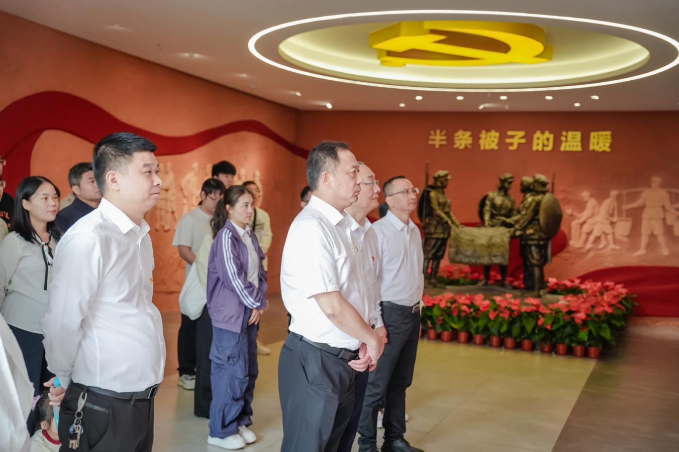 红色沙洲践初心 医路铸魂送安康——湘南学院附属医院赴沙洲开展“名医走基层健康湖湘行”暨“红色铸魂・医路初心”主题实践活动