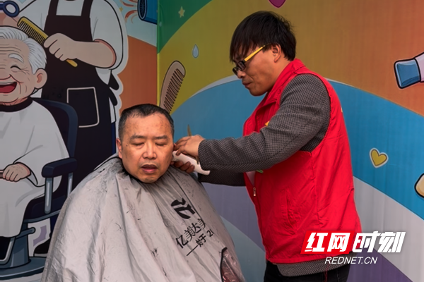 “这三天，我们才是主角”——怀化市第二届银发经济消费艺术周侧记