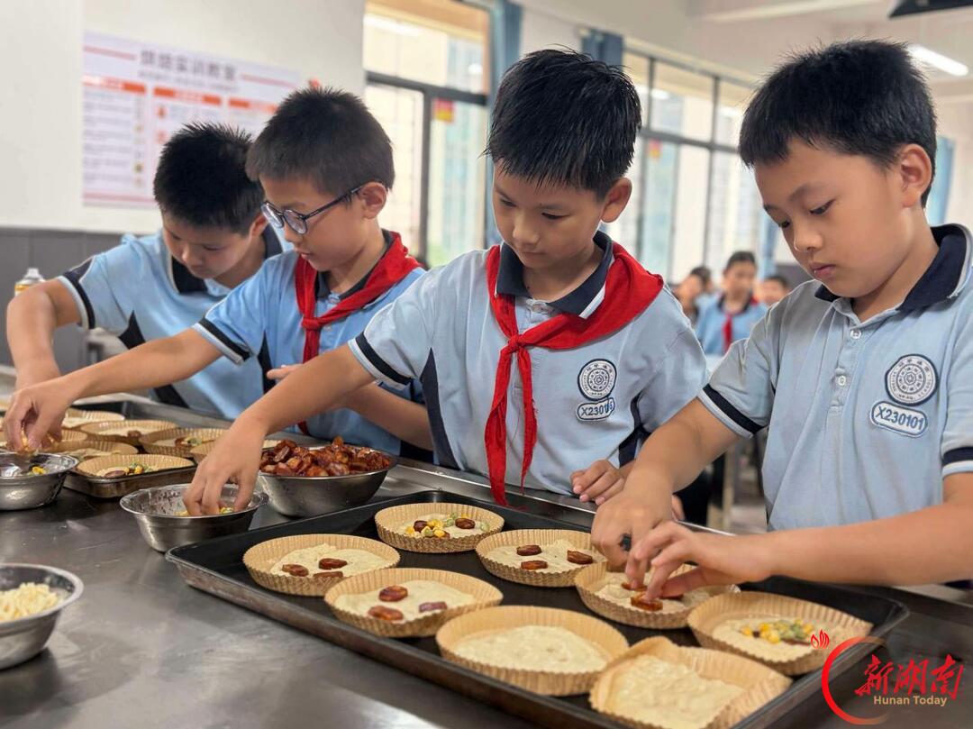 益阳市赫山区世通学校行走的研学课堂践行五育并举育人初心