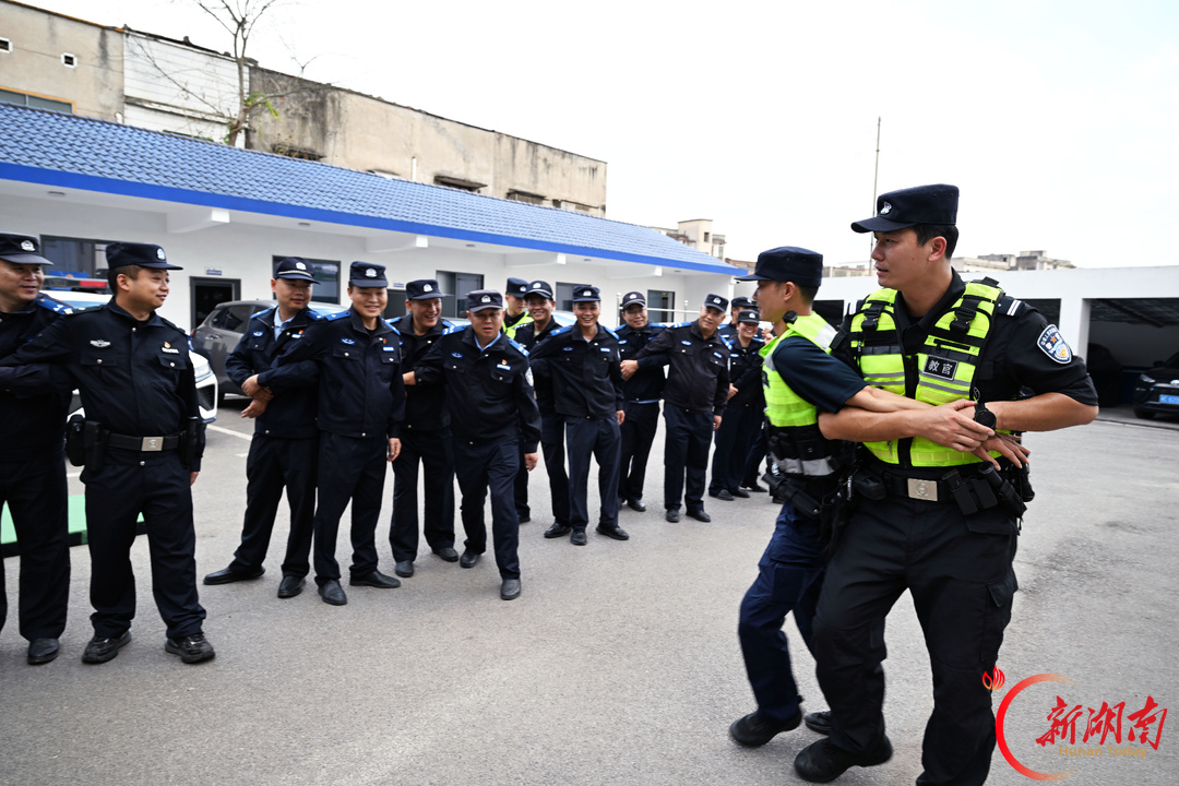 警务实战技能送教下基层