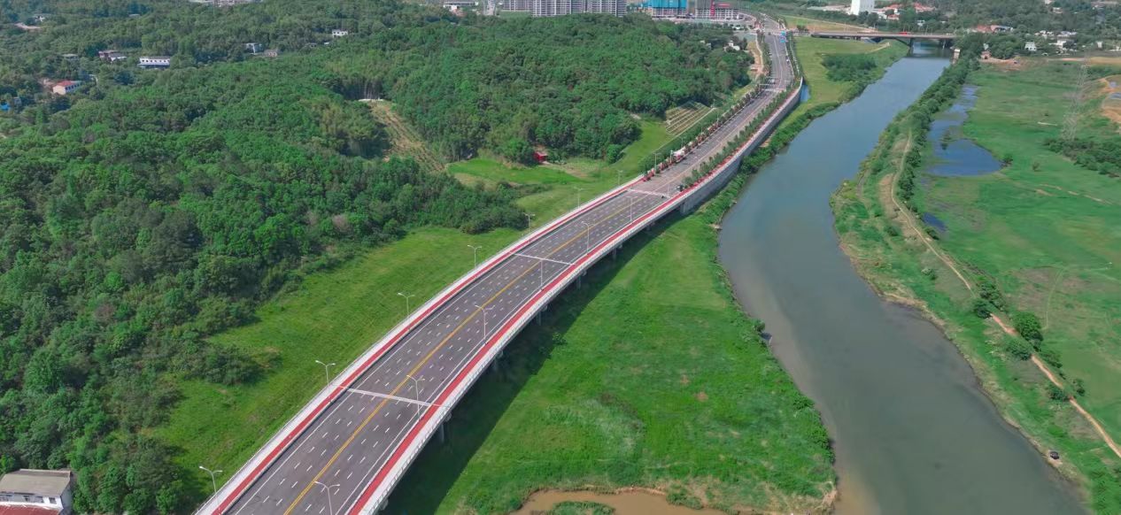 靳江河西岸(含东山湾路)综合整治工程荣获国家大奖