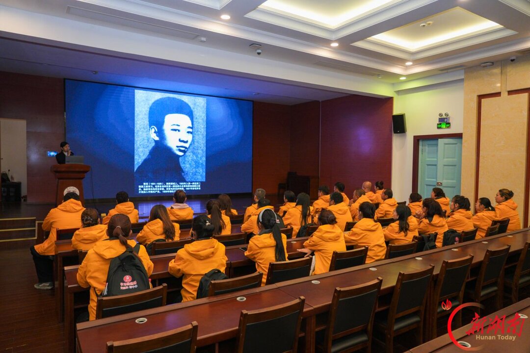 三千公里湘吐情,吐鲁番学子赴湘开启“行走的国通语课”