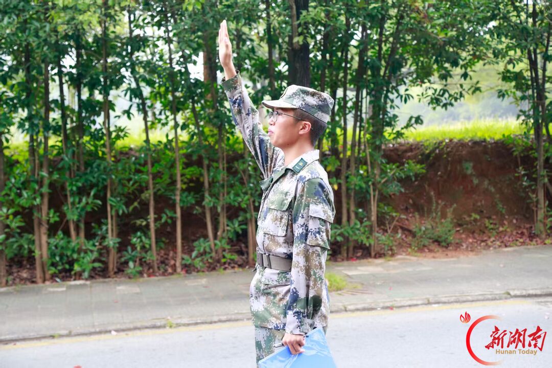青春正步走丨持训传规范 以责护萌新