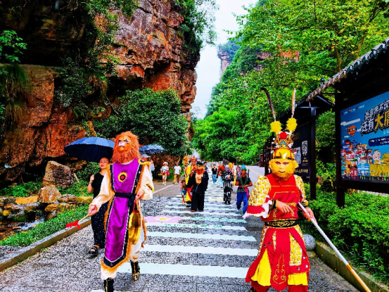 不看颜值看装扮！宝峰湖“万神节”火热开启