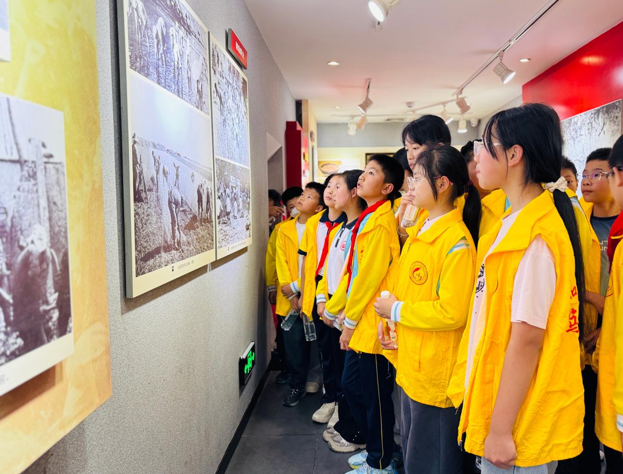 桂东县芙蓉学校组织开展“传承红色基因·弘扬传统文化”主题研学实践活动