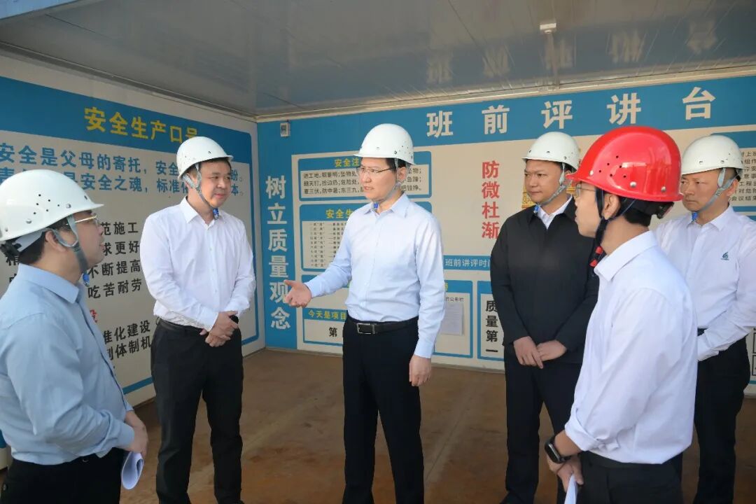阚保勇调研重点项目建设工作