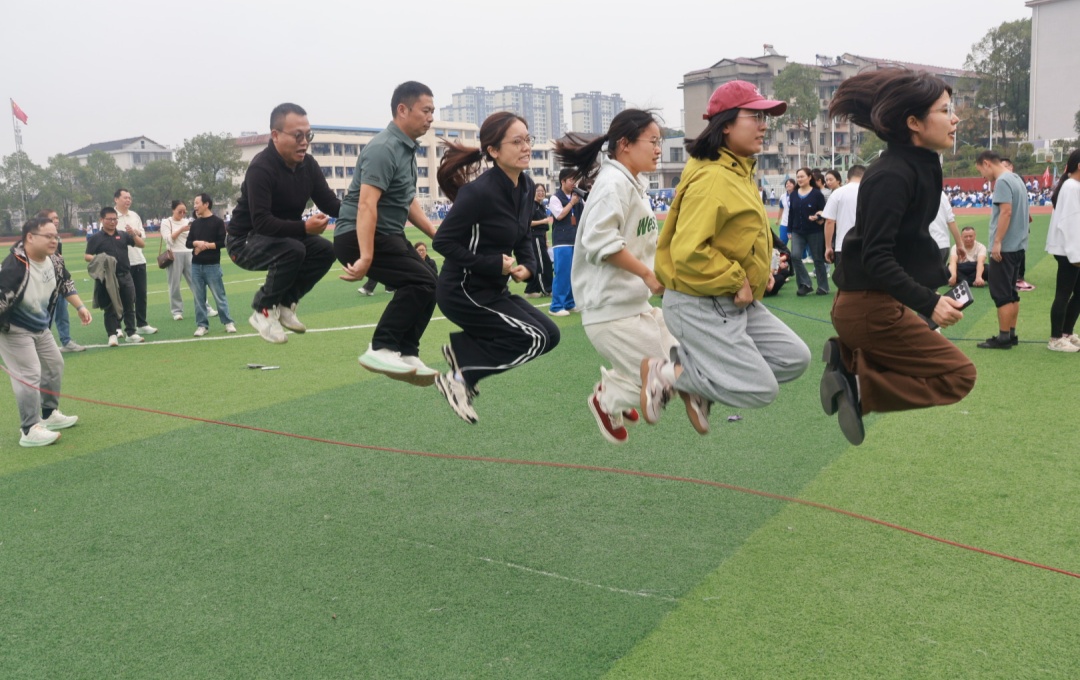 趣味运动绽活力,凝心聚力展师风——桃源二中趣味运动会赋能教师队伍建设