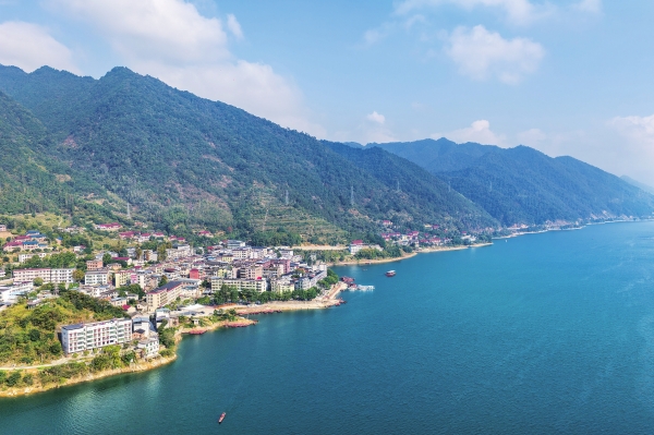 湖南日报·视觉丨资兴:东江湖碧波浩渺