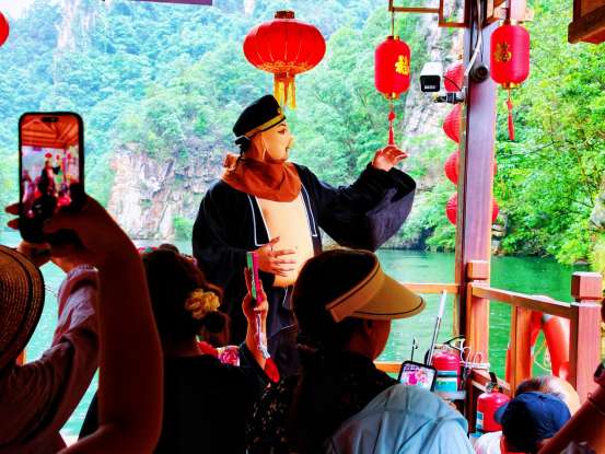 不看颜值看装扮！宝峰湖“万神节”火热开启