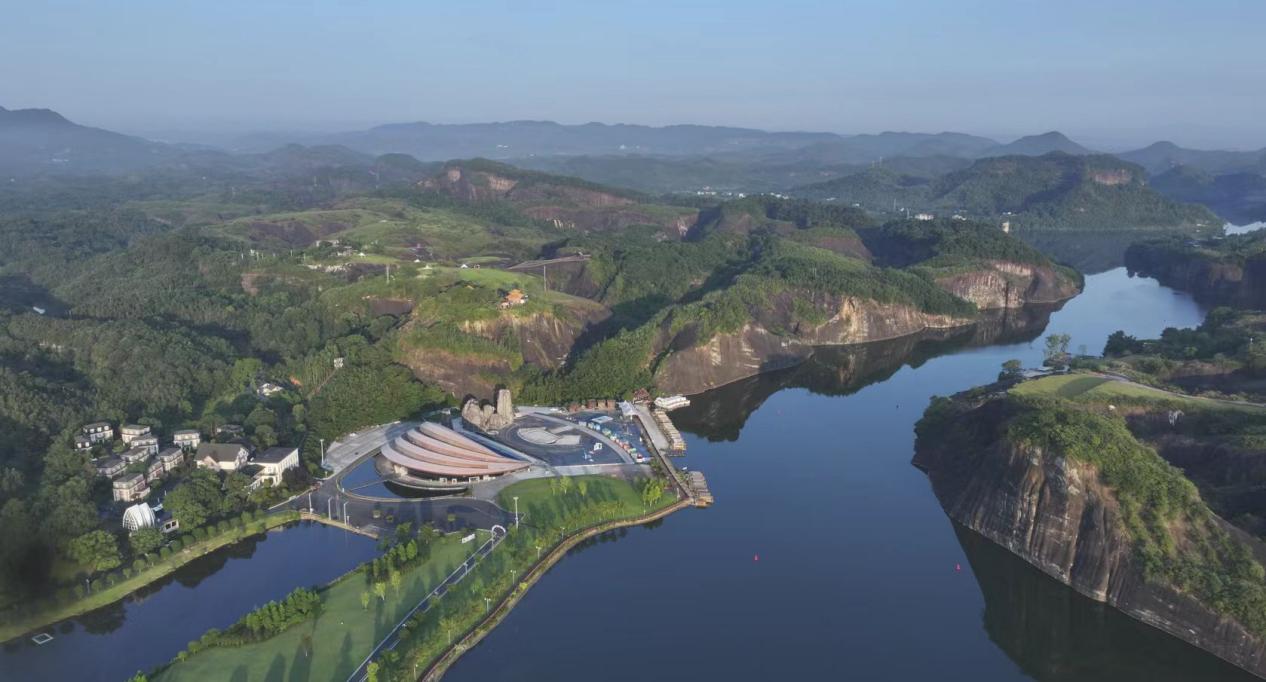 组图丨苏仙:碧水丹霞开扉页 山水门户启龙湾