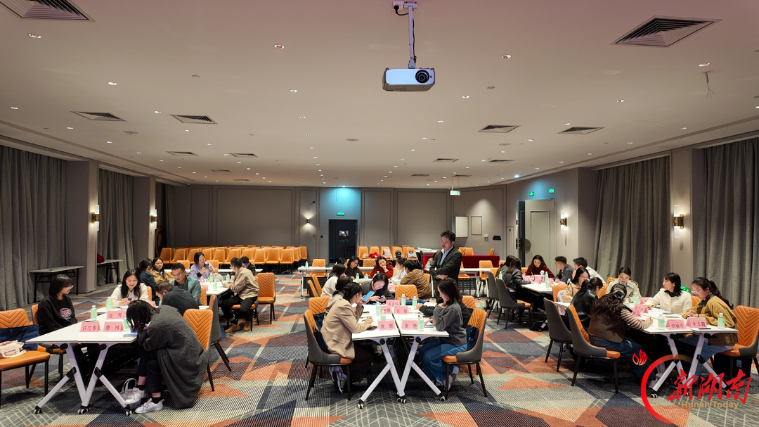 育强文旅高技能人才,助力世界一流旅游目的地建设——全省首期旅游咨询员(三级)公益培训班在张家界顺利结业