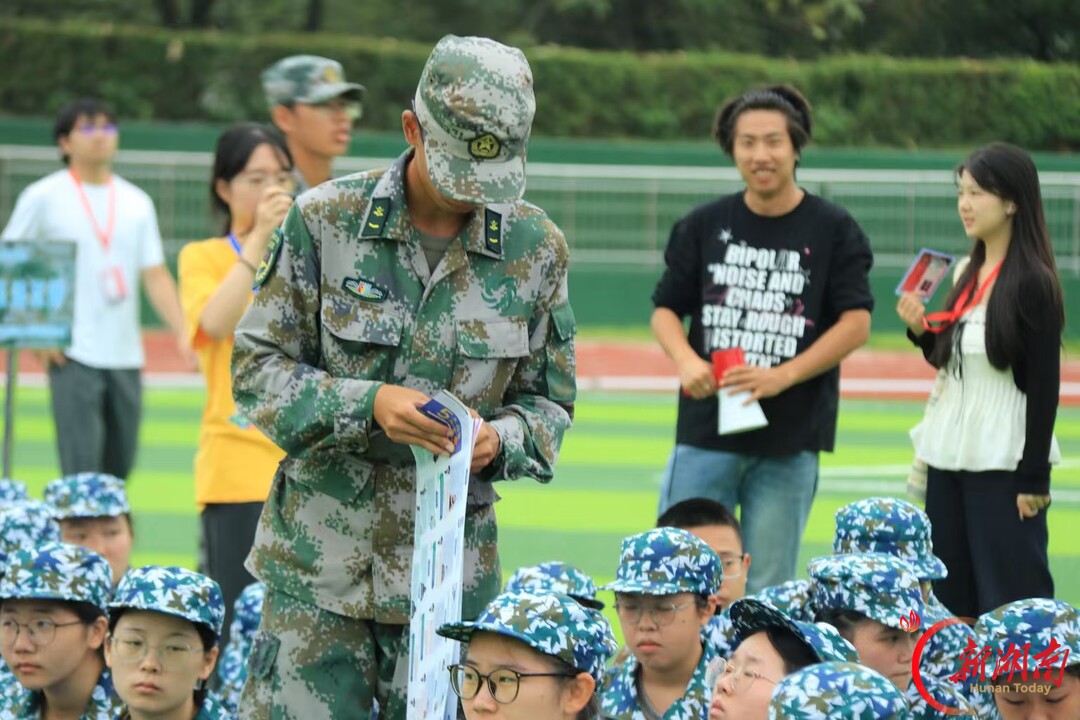 青春正步走丨戎装淬少年 相伴赴新程