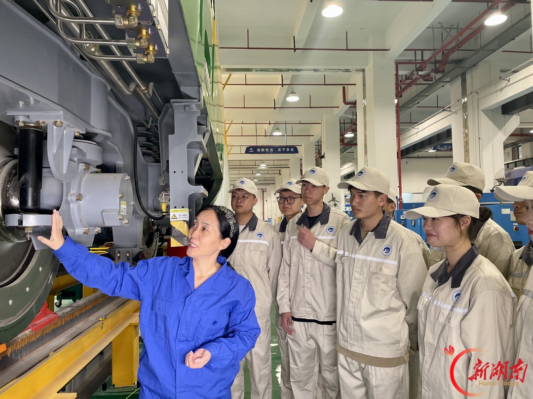 湖南日报头版｜铁肩担大道——湖南铁道职业技术学院聚力推进特色专业群建设
