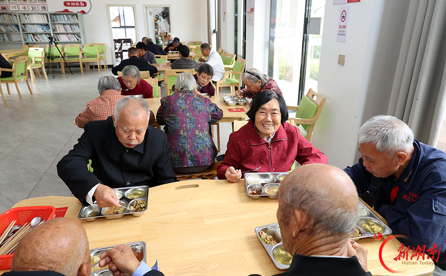 暖心助餐 幸福“食”光
