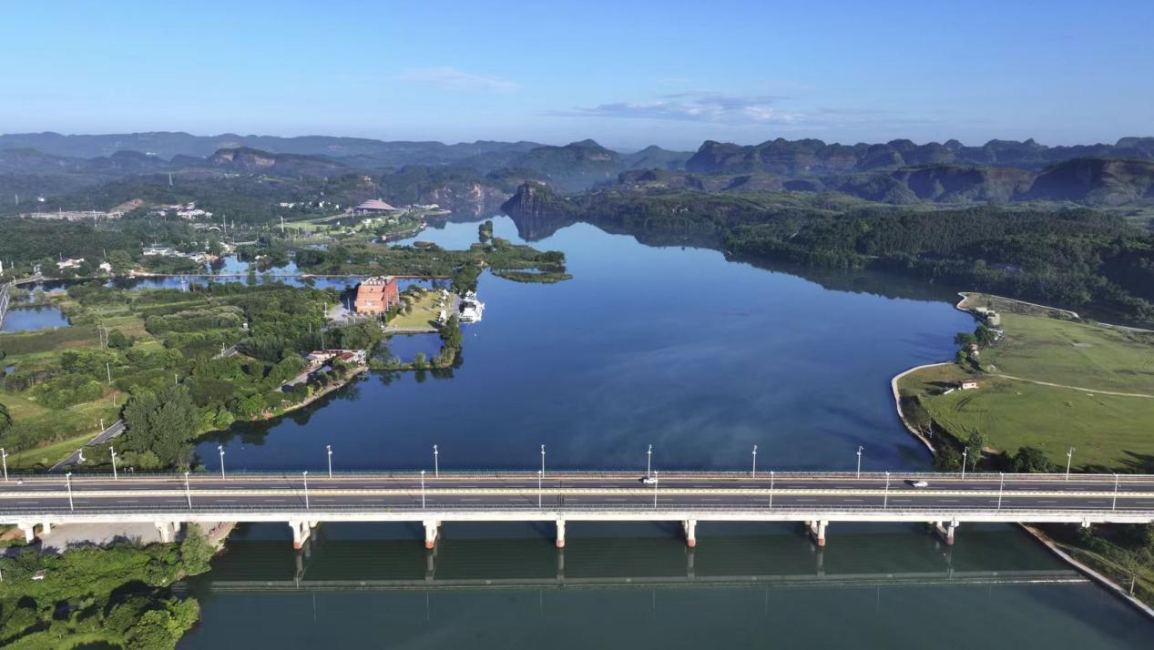 组图丨苏仙:碧水丹霞开扉页 山水门户启龙湾
