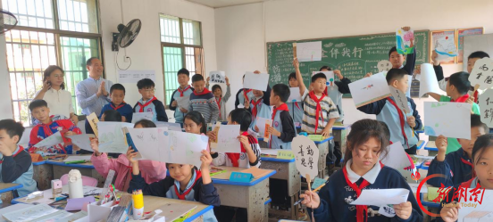 民盟衡阳市委：盟心乡行进礼梓，艺术润心伴成长