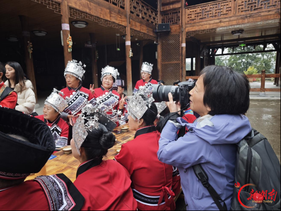 千里归乡,为故乡当一回“场记”