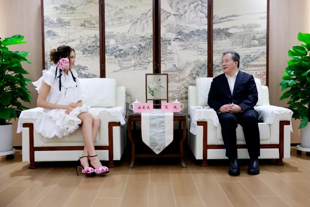 辛小湘 | 两场市委书记的会见，传递出什么信号？