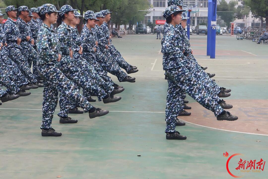 青春正步走丨身在方阵中，心向骄阳立