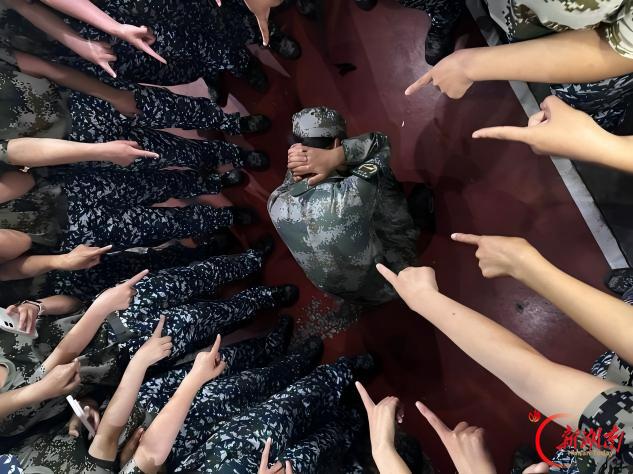 青春正步走丨迷彩为青春烙下印记
