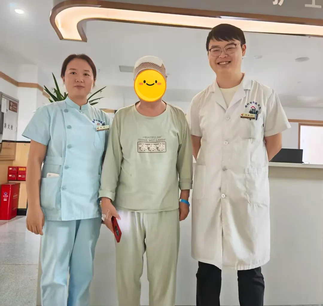 勇闯 “大脑禁区”!郴州市中医医院神经外科成功全切高危矢状窦旁脑膜瘤,患者术后次日即可下地行走