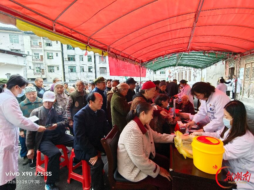 义诊进家门,守护群众健康