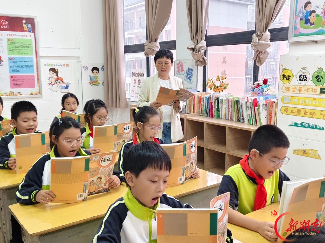 把课堂上成孩子喜欢的样子——郴县路小学谭厦露