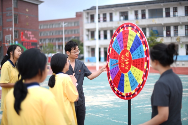 人民的满意从何而来？——探访“人民满意的公务员集体”岳阳市中级人民法院政治部