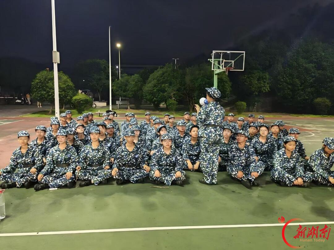 青春正步走丨迷彩青春,步履不停