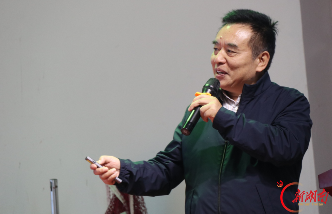 三场文学课，一次追光行：湖南民盟文学院公益送教走进桃江城关二中