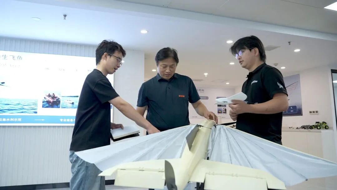 导师无偿给了3万元,他们造出了无人机新星