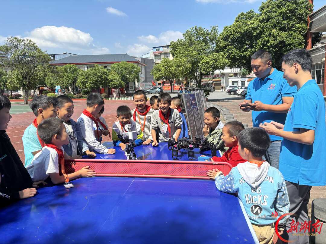 奋进“十五五” 强基育新人丨2.43万名孩子的科学启蒙——江华瑶族自治县科技教育发展纪实