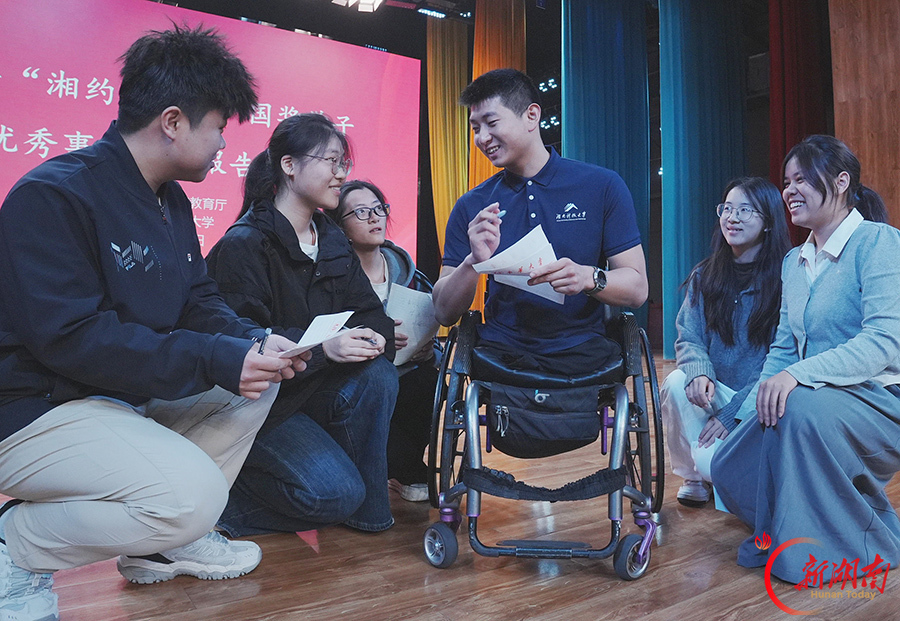 榜样故事照亮青春