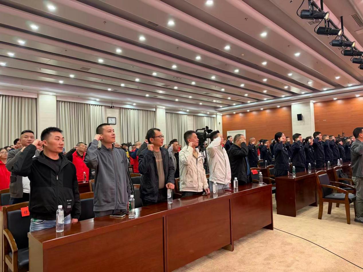 七载文明路 满城好司机——第七届"邵阳好司机"故事分享会暨颁奖仪式举行