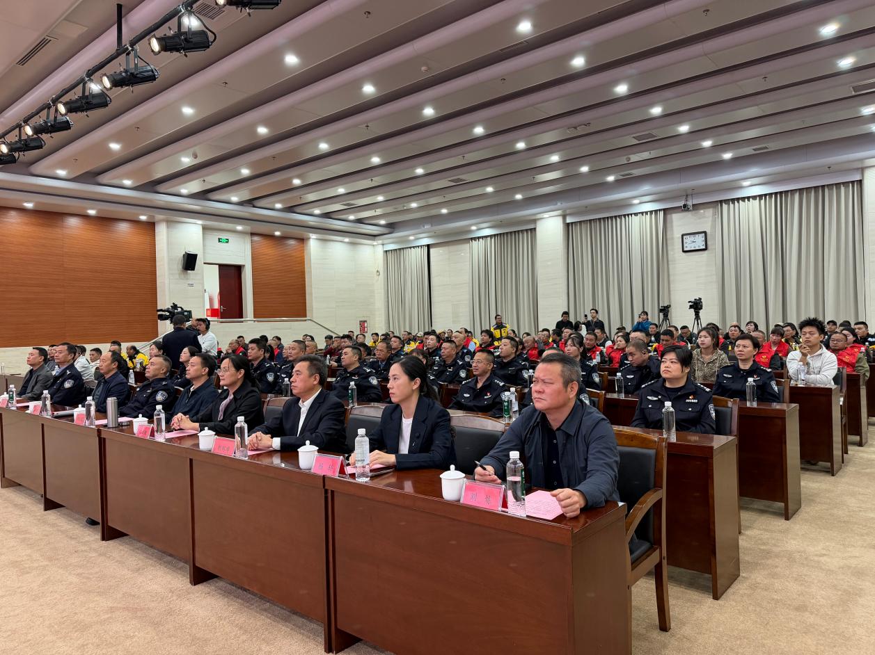 七载文明路 满城好司机——第七届"邵阳好司机"故事分享会暨颁奖仪式举行