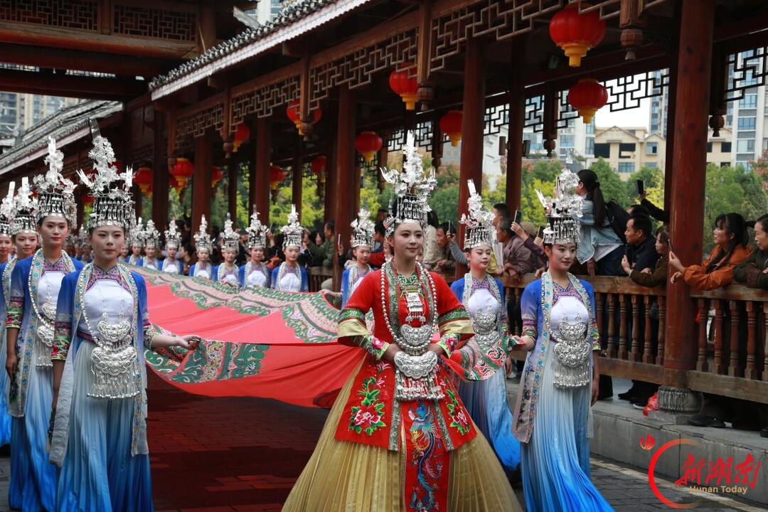 㵲水七秩：一场县庆的“抵达”——新晃侗族自治县成立70周年手记