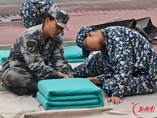 青春正步走丨迷彩为青春烙下印记