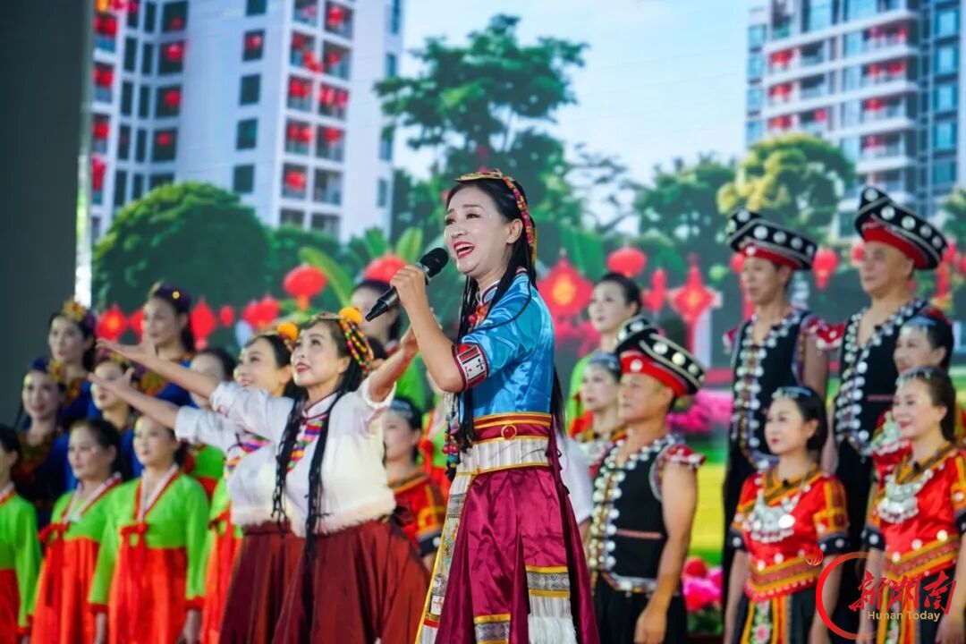 歌叙史感悟初心，舞传情致敬征程‌  跟党奔向“十五五”主题文艺演出在湖南高铁职院举行