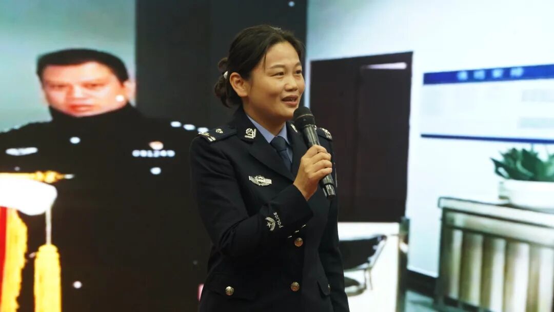 青春同台话担当张家界“用青春铺路 让理想闪光”分享交流活动温情开讲